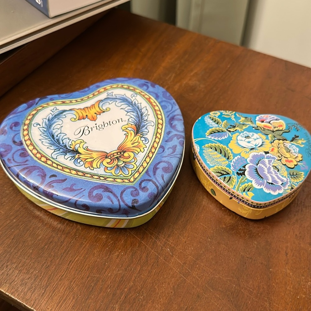 Brighton heart tins.